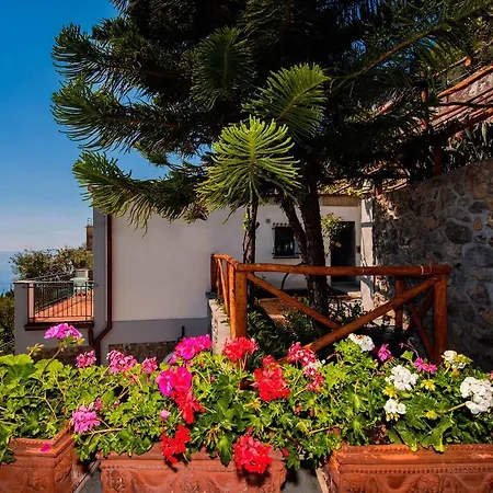 Villa De Rosa